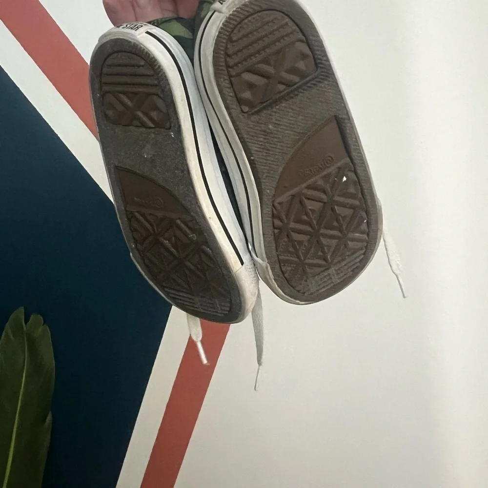 Converse Camo Canvas Sneakers Low-Top